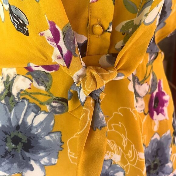 SIENNA SKY YELLOW FLORAL TIE FRONT CAMI TANK SMALL - Picture 2 of 5